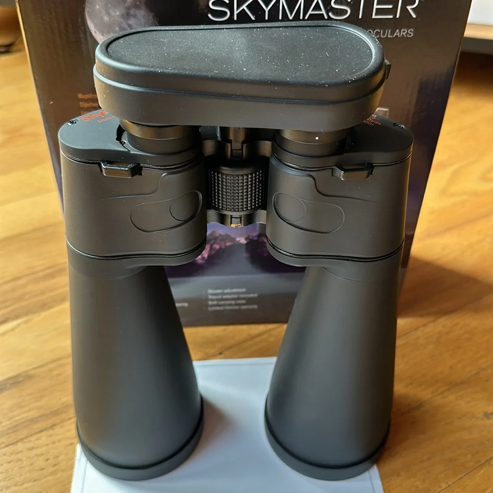 Celesteon Skymaster binoculars 25x70 with tripod